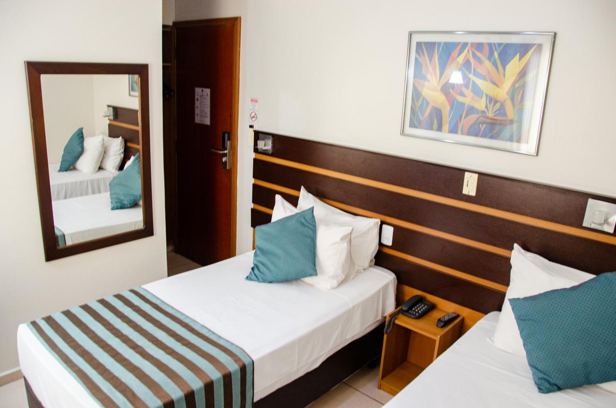 Hotel Ferraz Pouso Alegre Exteriér fotografie