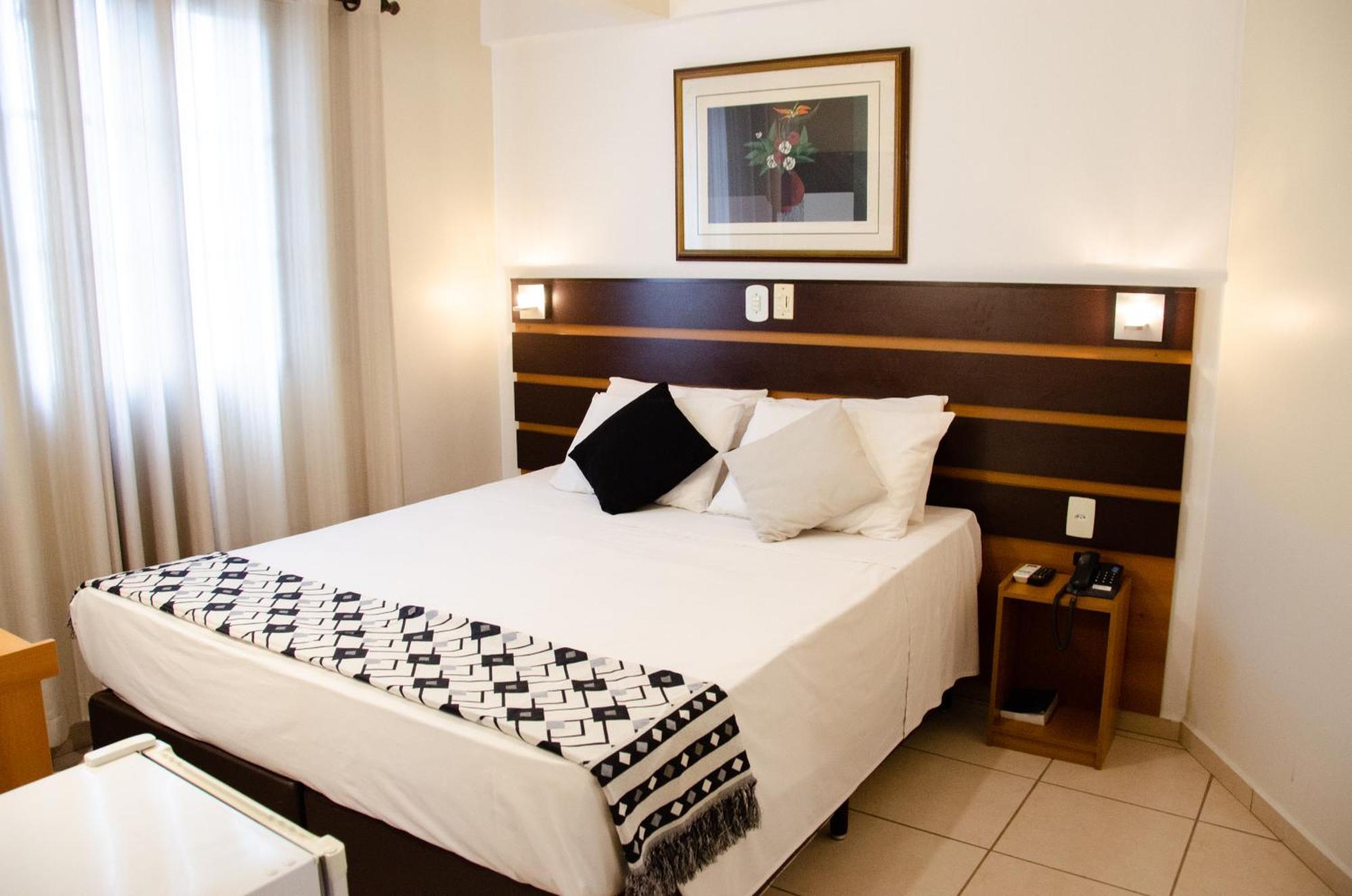 Hotel Ferraz Pouso Alegre Exteriér fotografie